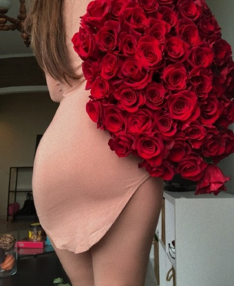 Я креативная и нежная особа, с опытом, который поможет тебе испытать настоящее наслаждение. Я живу в Москве и готова показать тебе все ее сокровища. Мои услуги включают в себя все, что ты можешь только себе представить. Позволь мне сделать тебя счастливым и удовлетворенным. Отзывы о мне говорят сами за себя - мои клиенты остаются довольными и возвращаются снова и снова. Разреши мне увлечь, покорить и расслабить тебя. Фото и подробную информацию о моих возможностях ты найдешь на моем профиле. Не упусти возможность встретиться со мной - ты не пожалеешь. 💋 2270, 29 лет